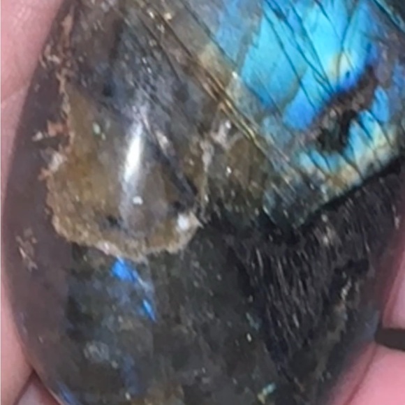 Pilished Labradorite Palm stone A grade - Picture 11 of 15